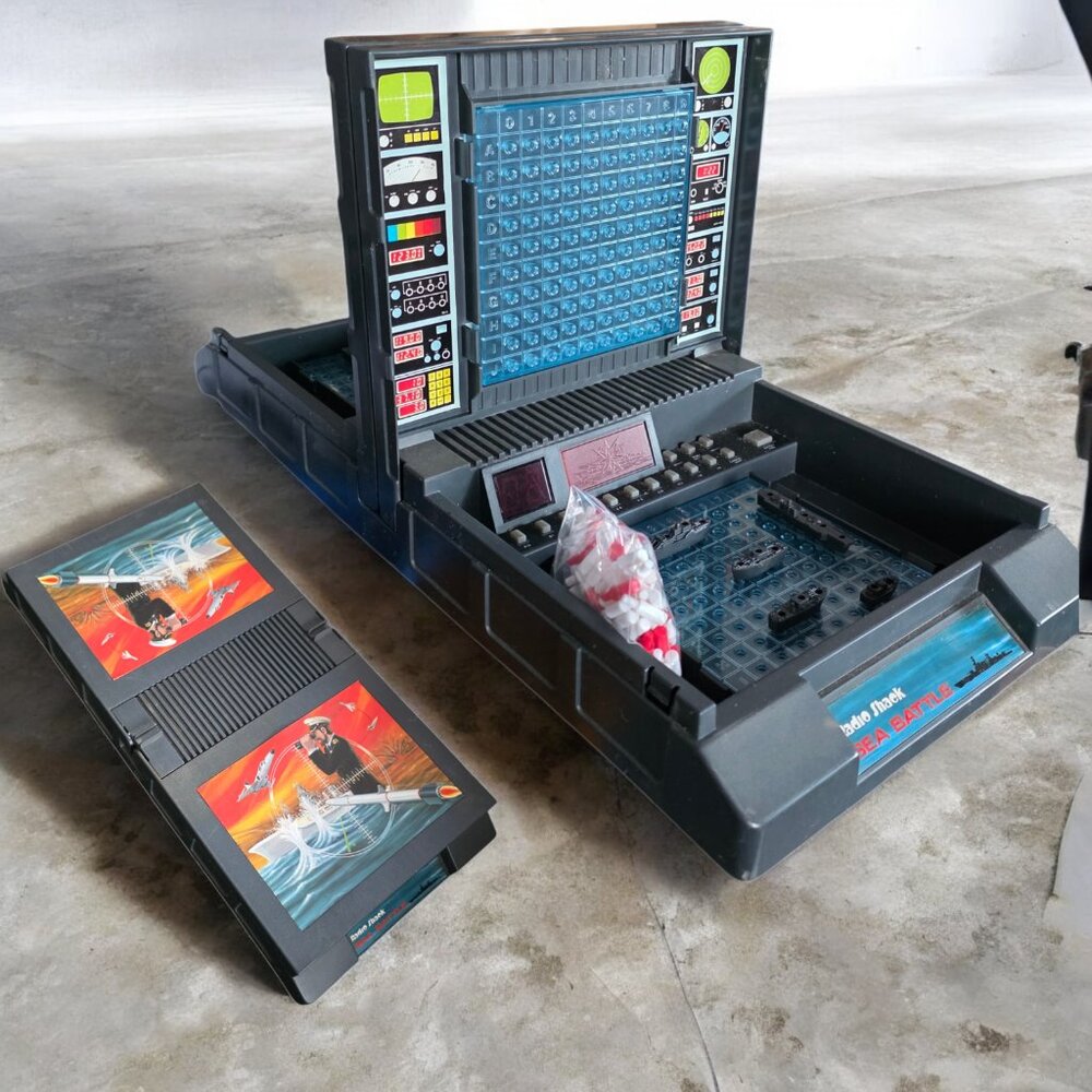 VINTAGE RADIOSHACK (1980'S) "SEA BATTLE" Electronic Battleship Game